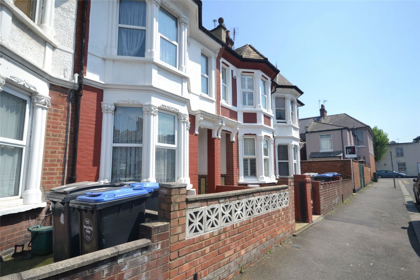 Room Buxton Road in Greater London