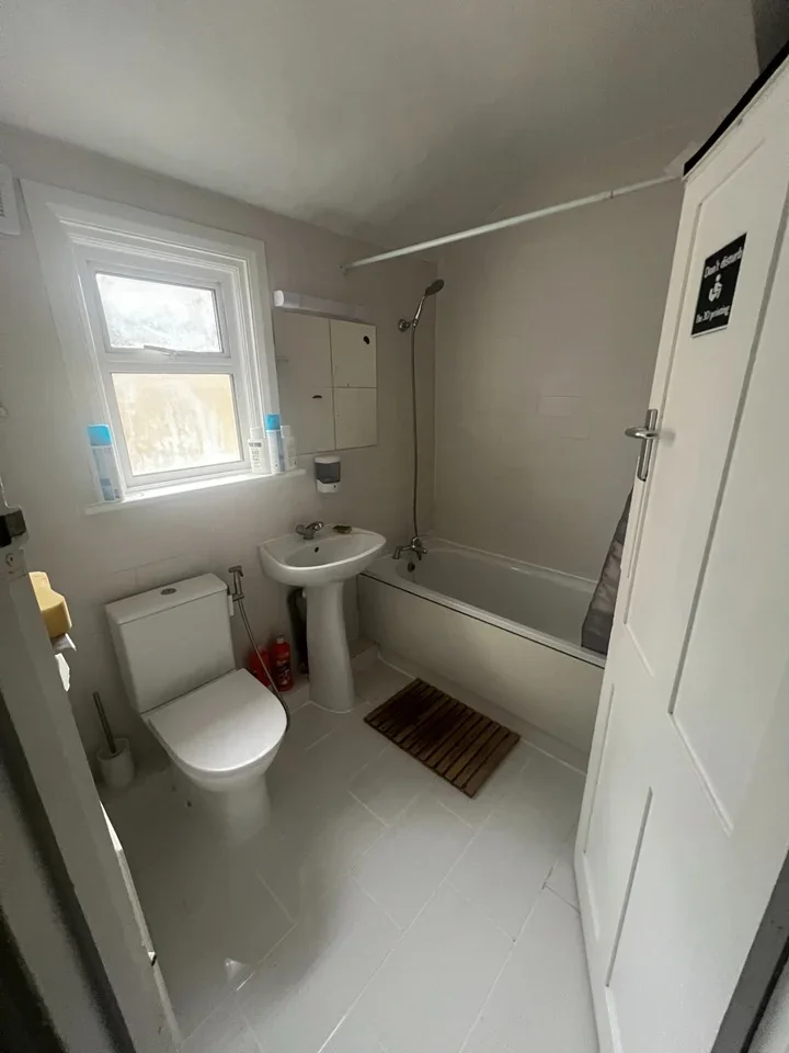 Flat Heigham Road in Greater London