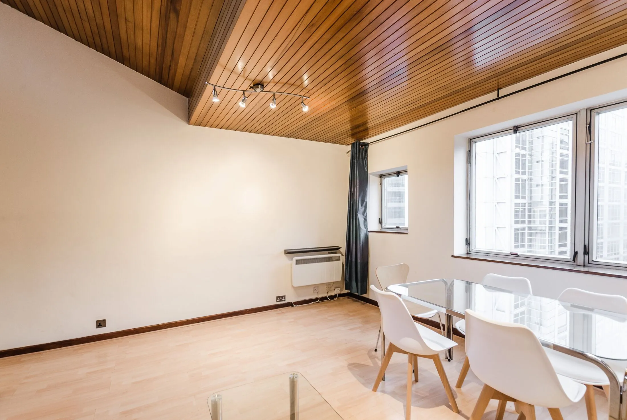 Flat Warren Street in Greater London