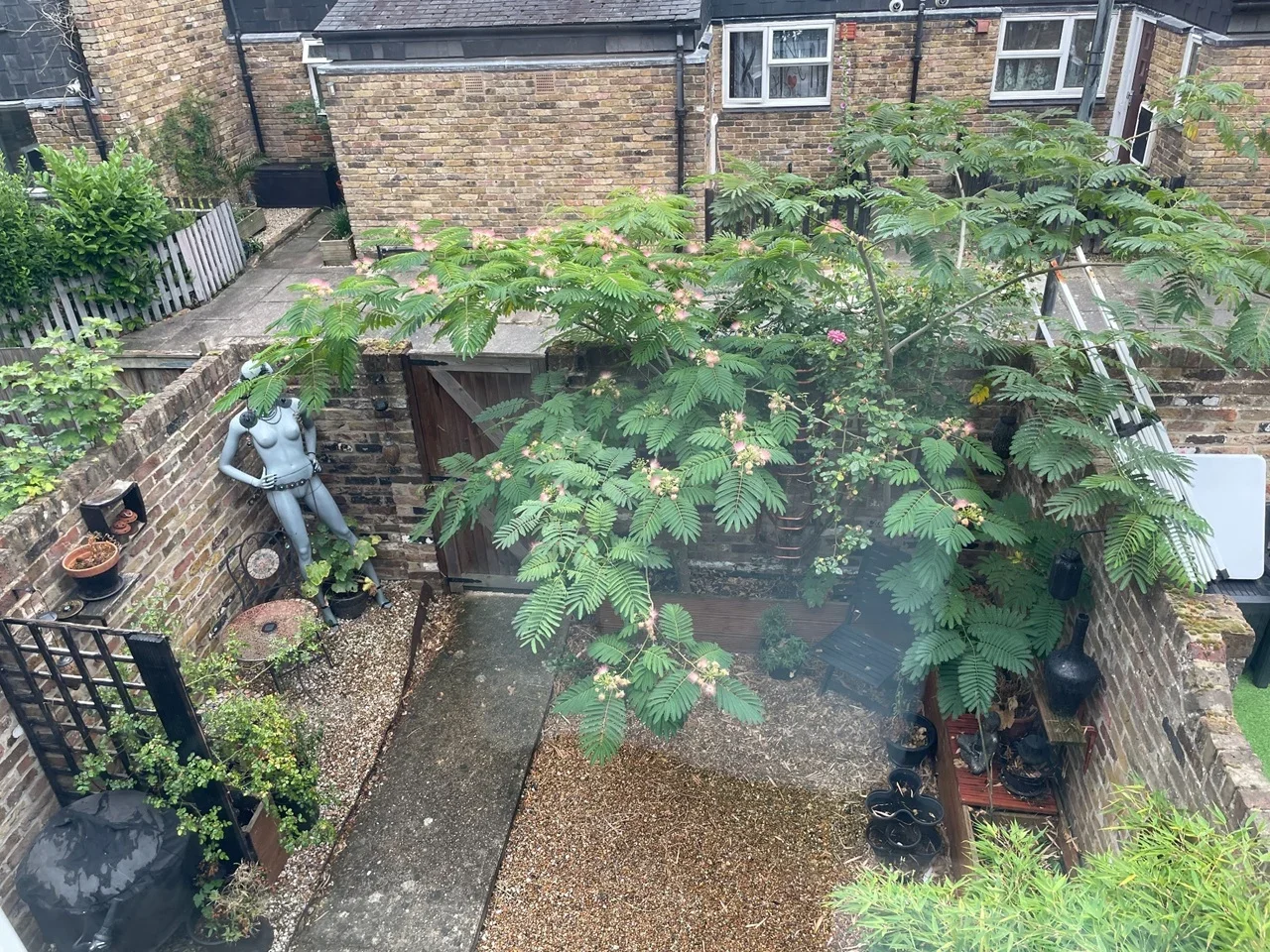Room Mostyn Road in Greater London