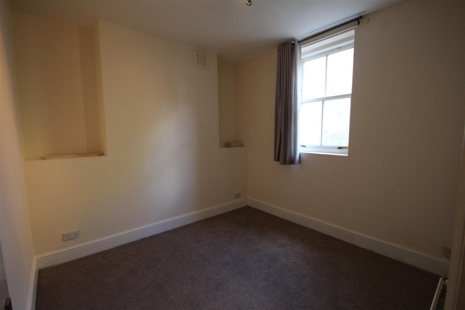Flat Martello Terrace in Greater London