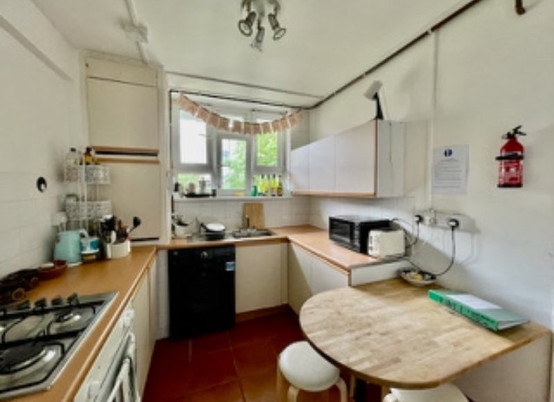 Room Killick Street in Greater London