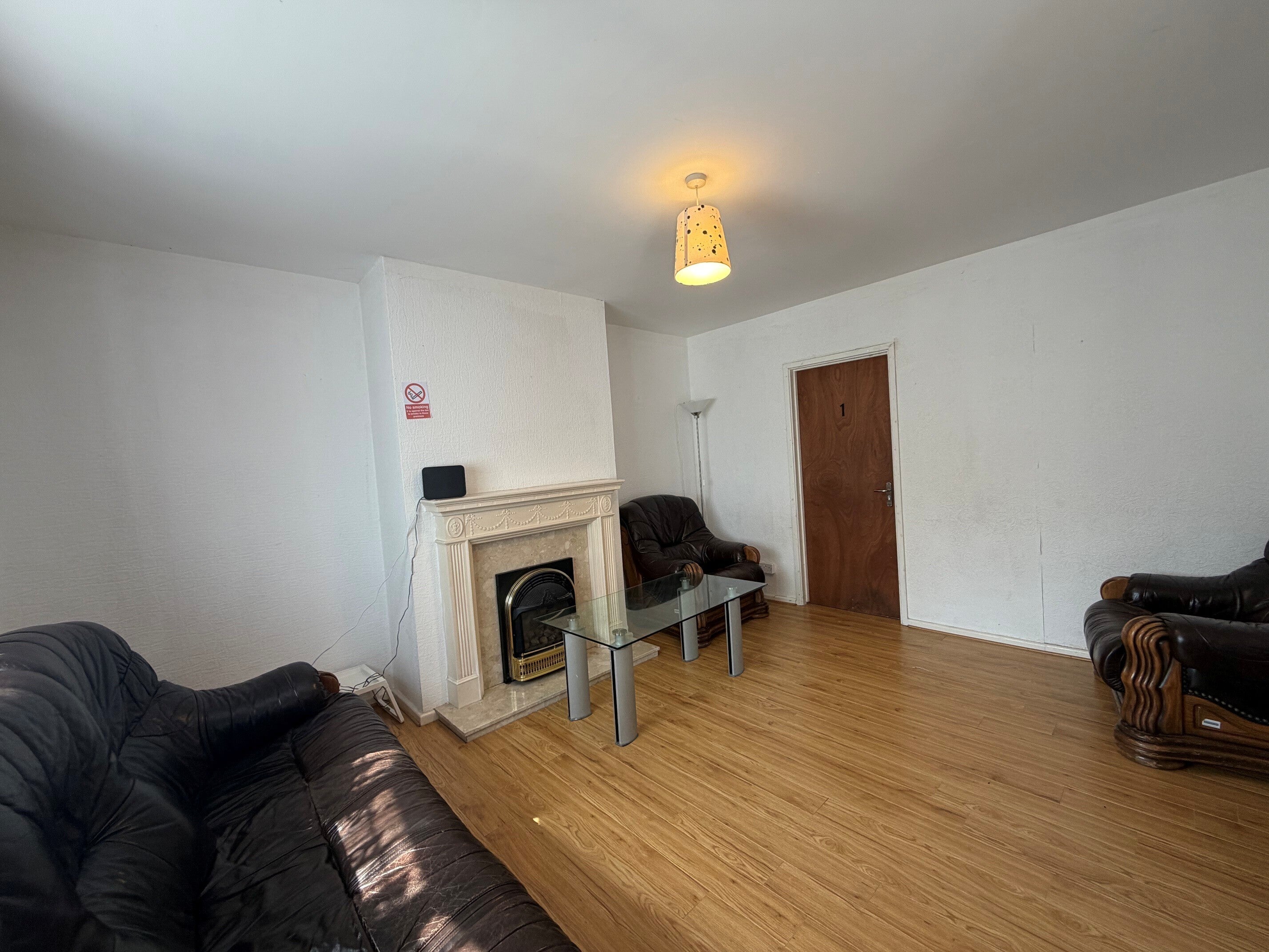Room Sir Henry Parkes Road in Coventry