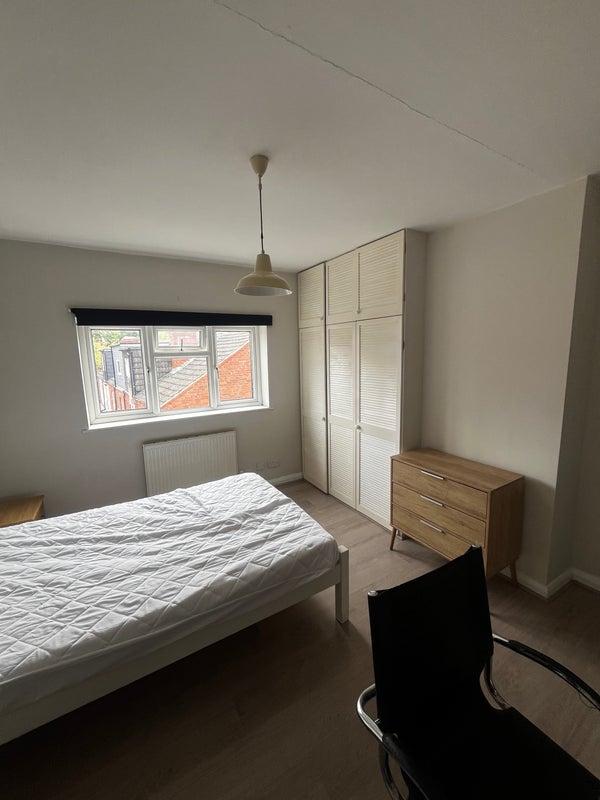 Room Lenton Boulevard in Nottingham