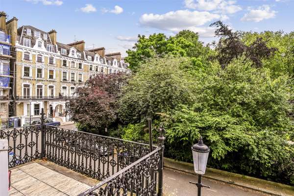 Flat Redcliffe Square in Greater London