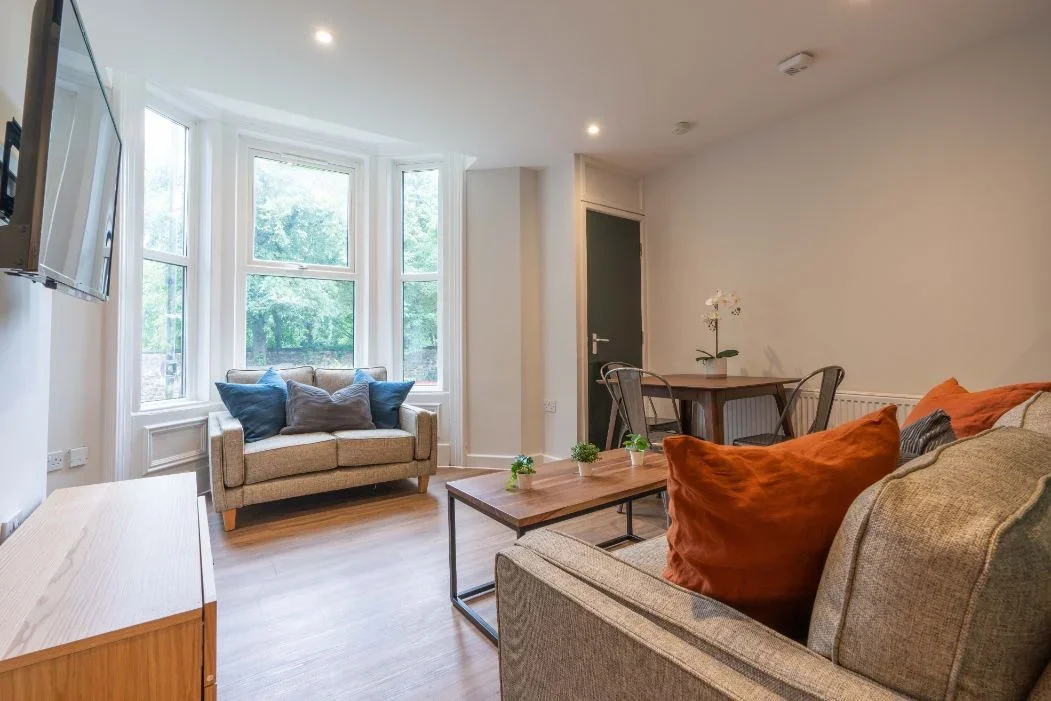 Flat Jesmond Road in Newcastle upon Tyne