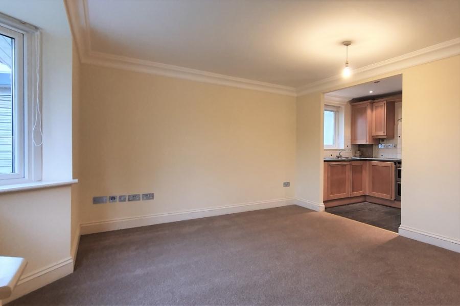 Flat Ronson Way in Mole Valley