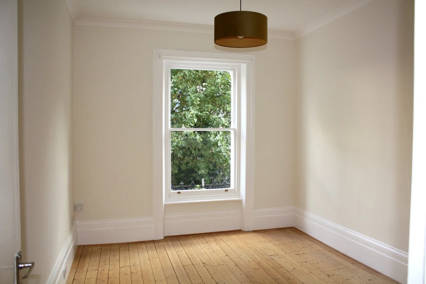 Flat Regent's Park Road in Greater London