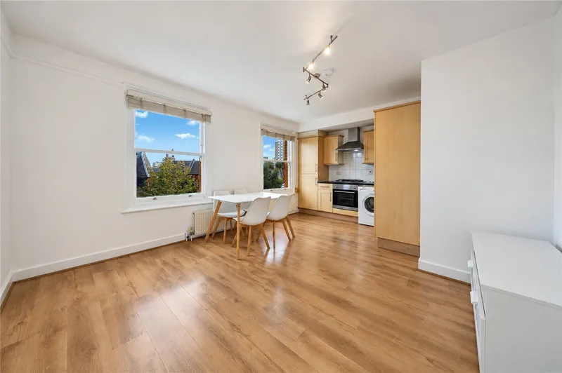 Flat West End Lane in Greater London