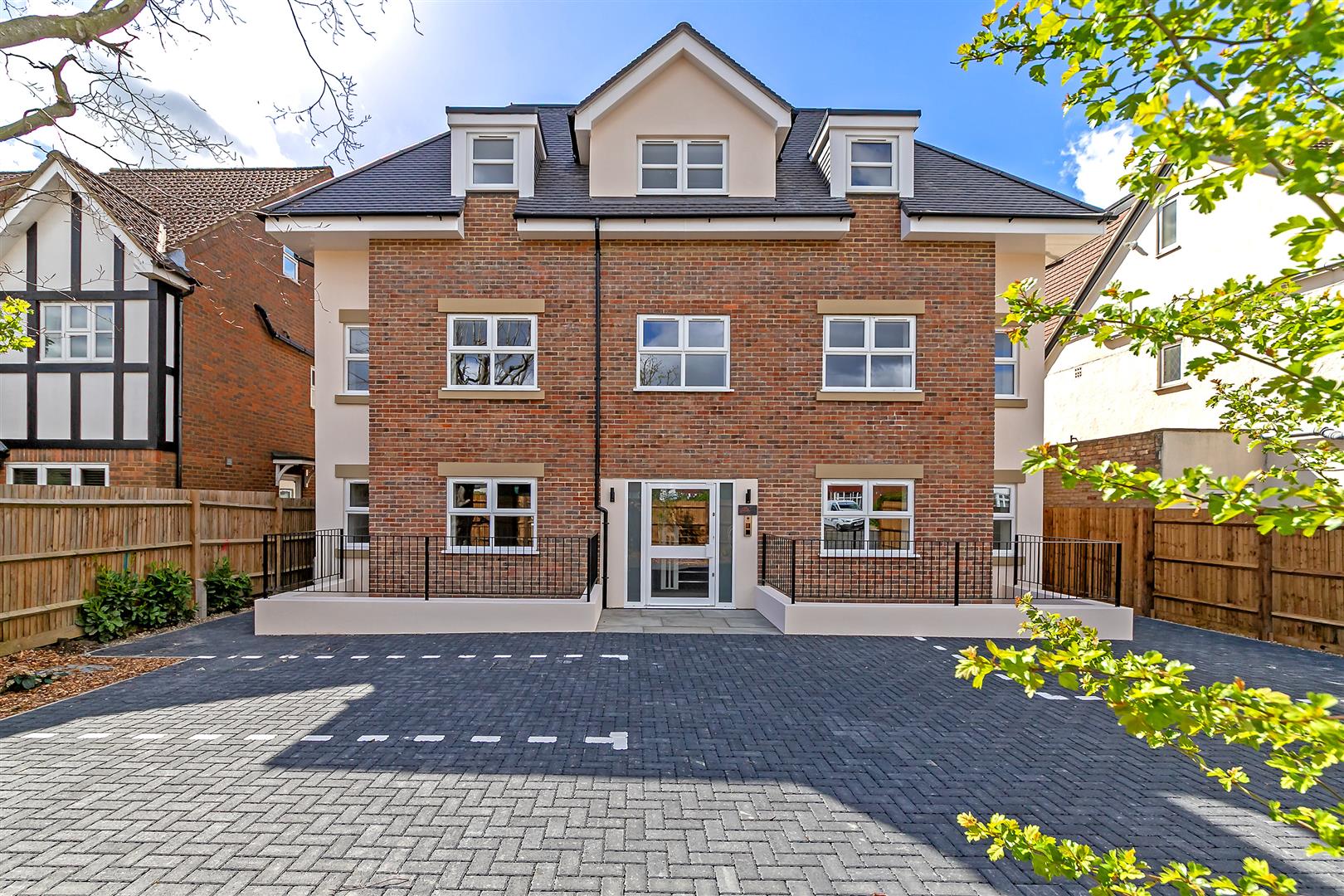 Flat Hatfield Road in St Albans