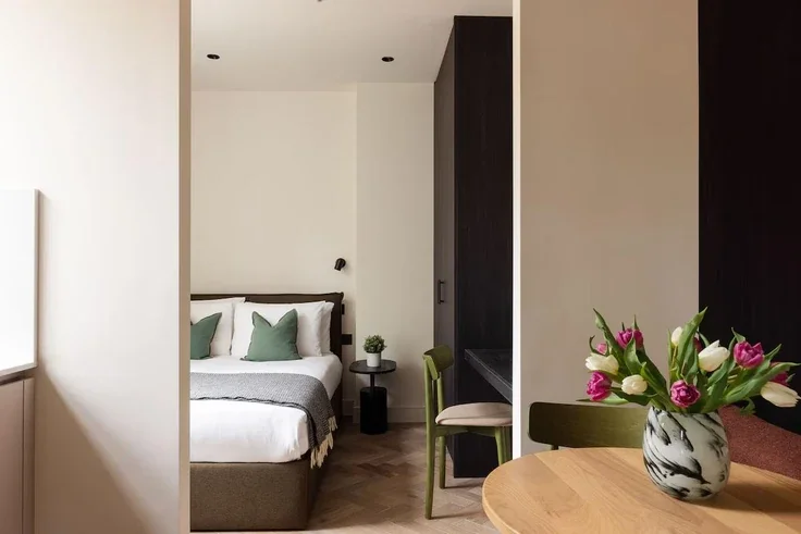 Flat Lymington Road in Greater London