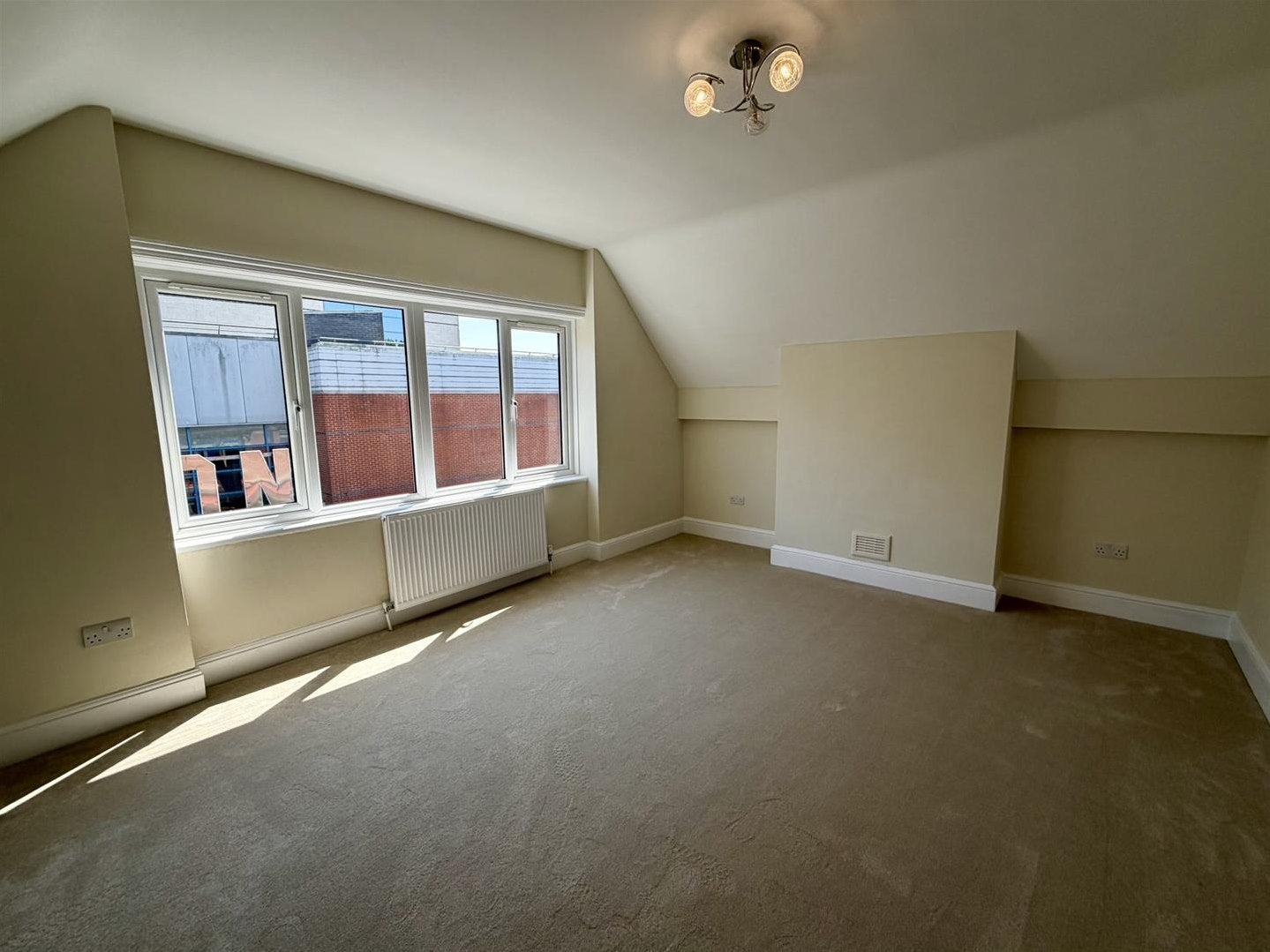 Flat Upper High Street in Epsom and Ewell