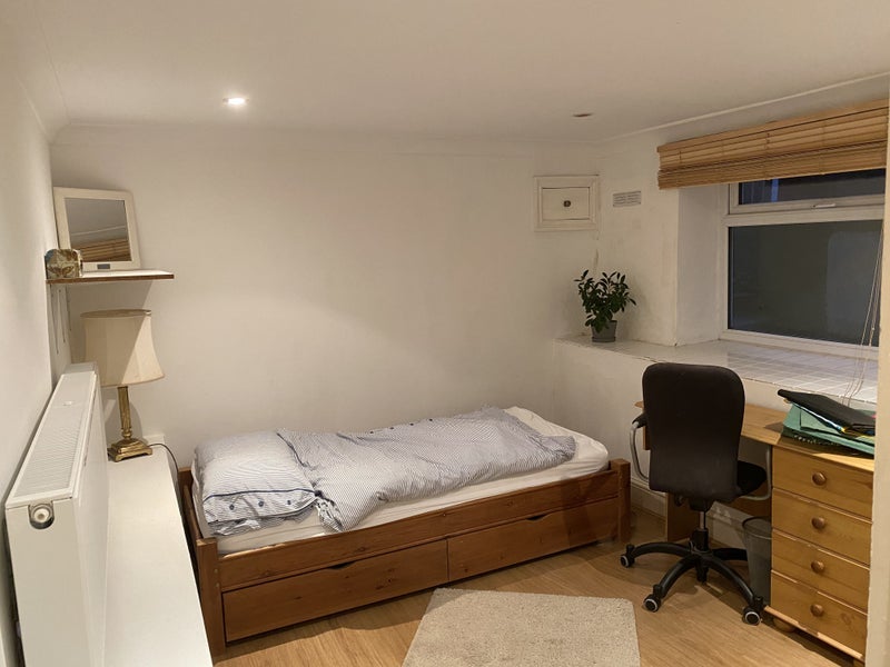 Room Nassington Road in Greater London