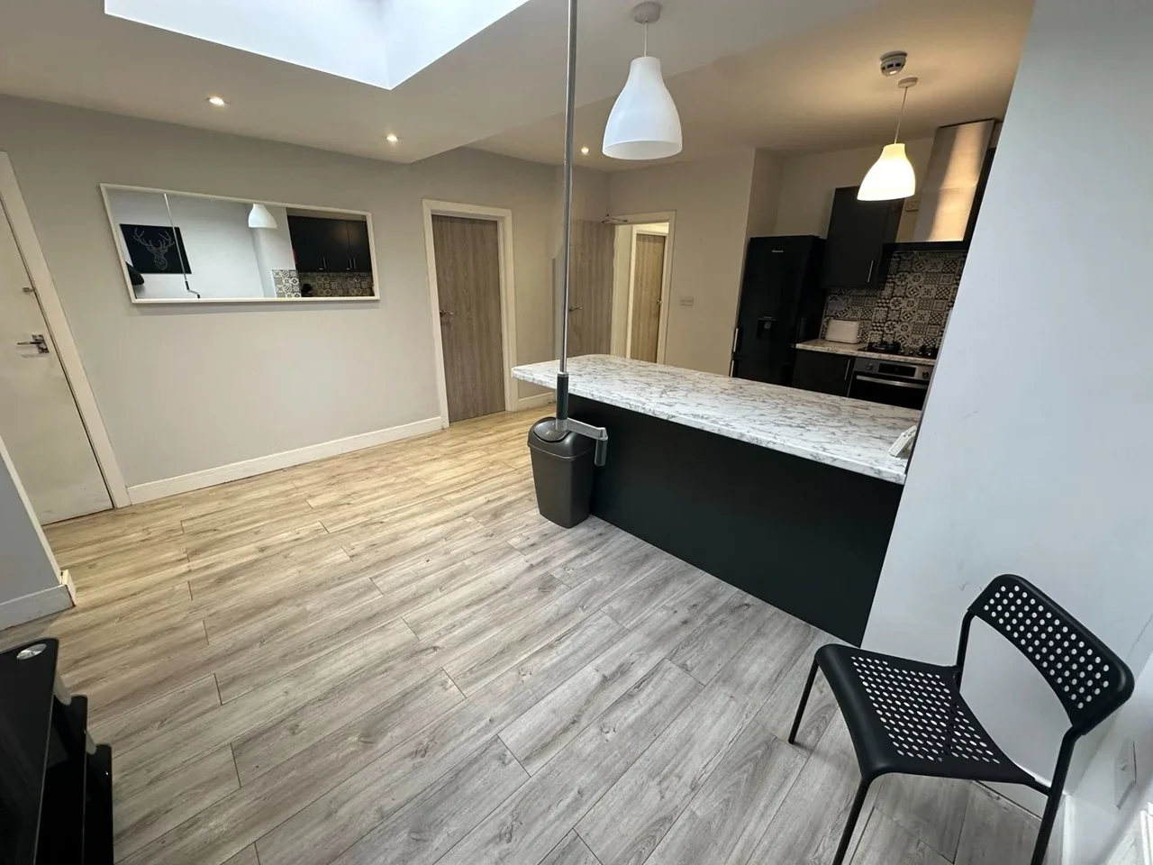Room Park Avenue North in Greater London