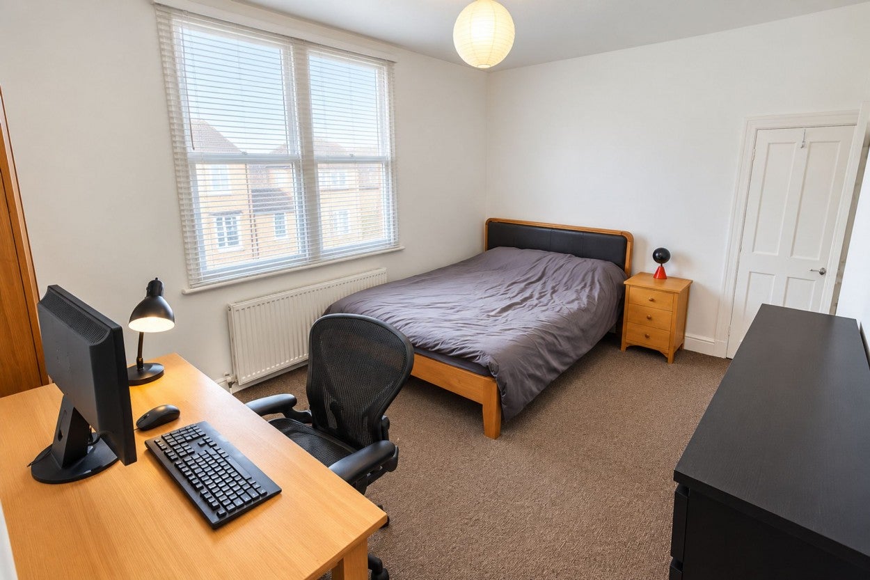 Room Fraser Street in Bristol