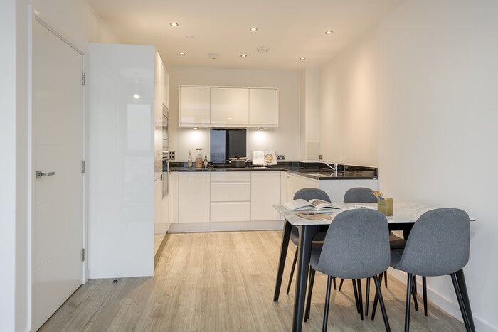 Flat Carlyon Road in London