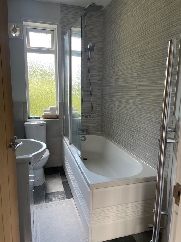 Room Granville Road in Newcastle upon Tyne