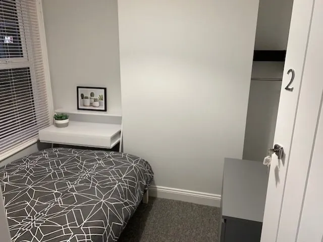 Room Cranbury Road in Eastleigh