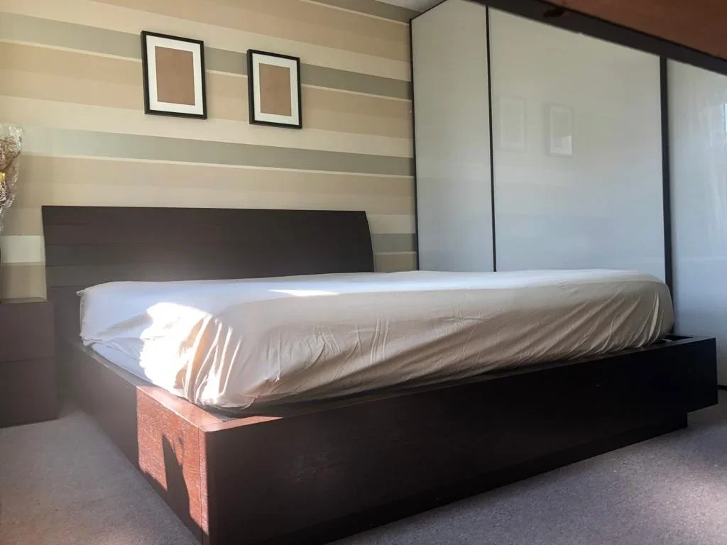 Flat Byegrove Road in Greater London