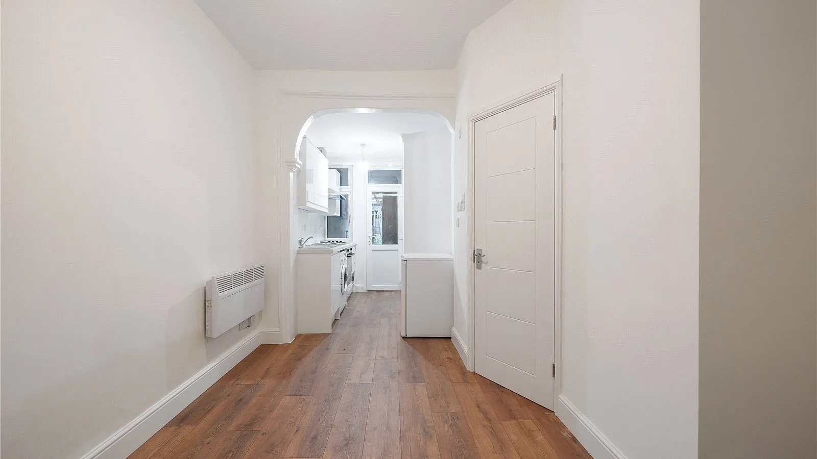Room Victoria Road in Greater London