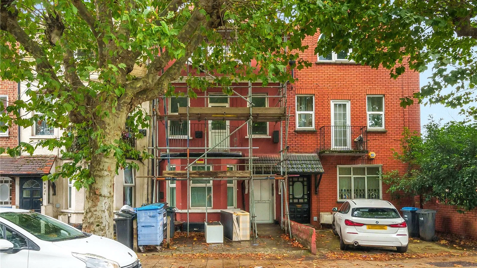 Flat Victoria Road in Greater London