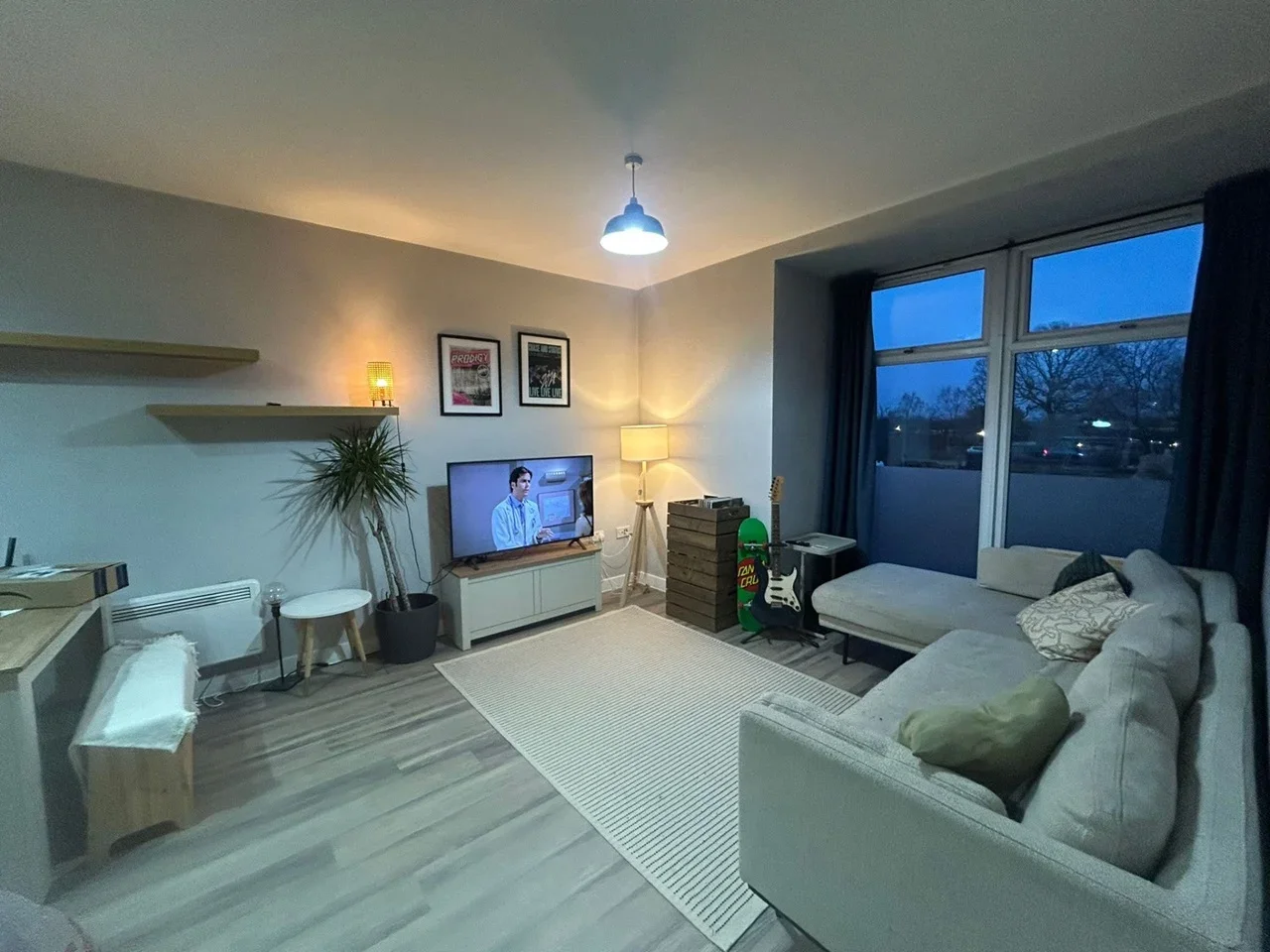 Flat Lauriston Close in Manchester