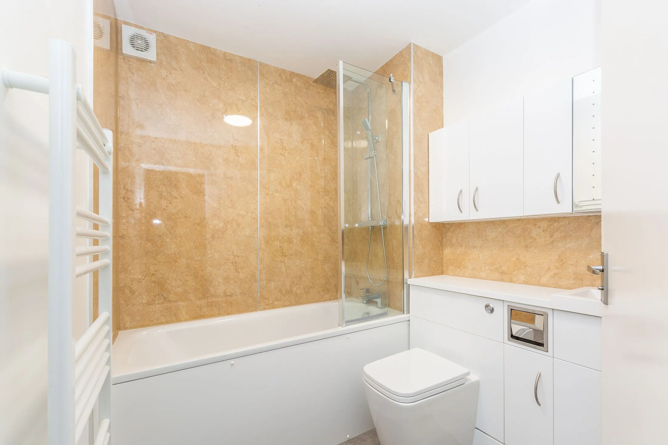 Flat Old Studio Place in Greater London