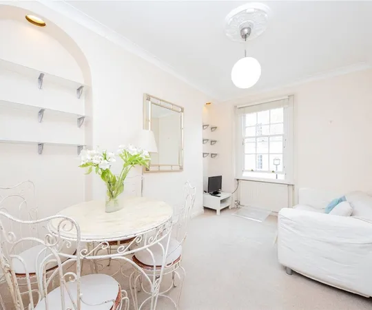 Flat Denbigh Street in City of Westminster
