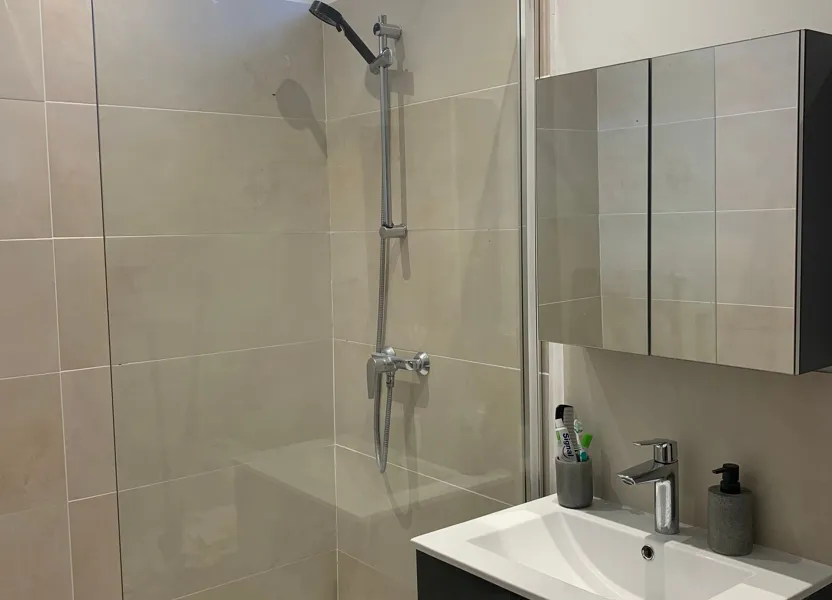 Appartement Rue Pierre Semard à Nîmes