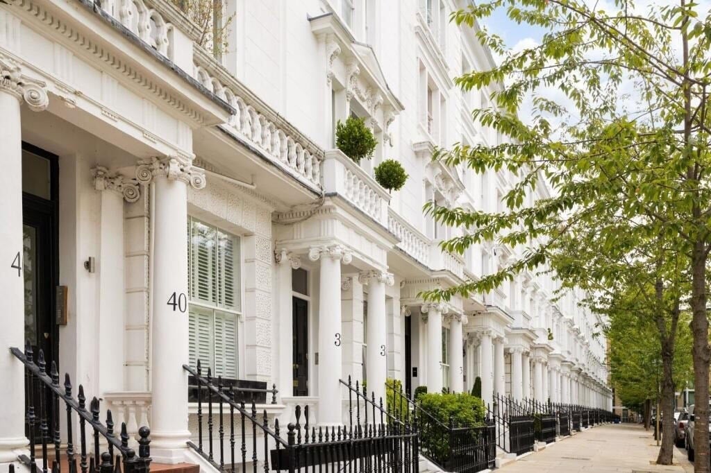 Flat Palace Gardens Terrace in Greater London