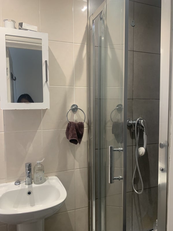 Room Carpenters Road in Greater London