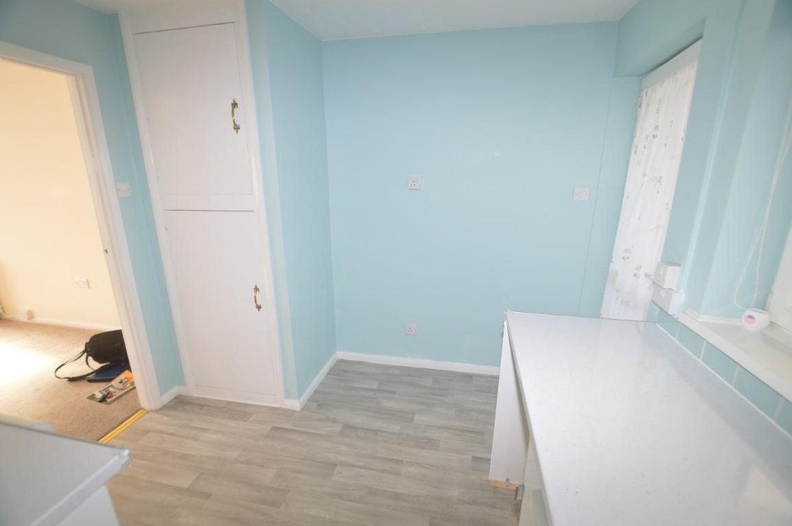 House Roskrow Close in Four Lanes