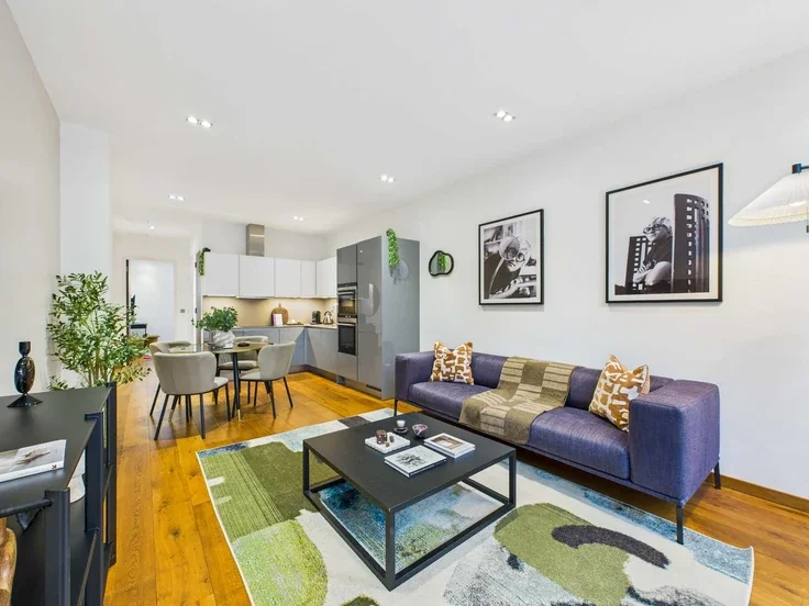 Flat Bayham Street in Greater London
