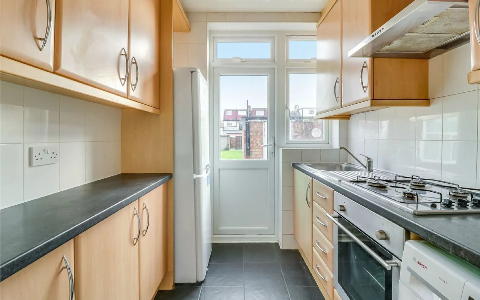 House Princes Avenue in Greater London