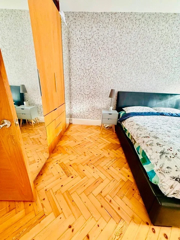 Flat Brent Street in Greater London