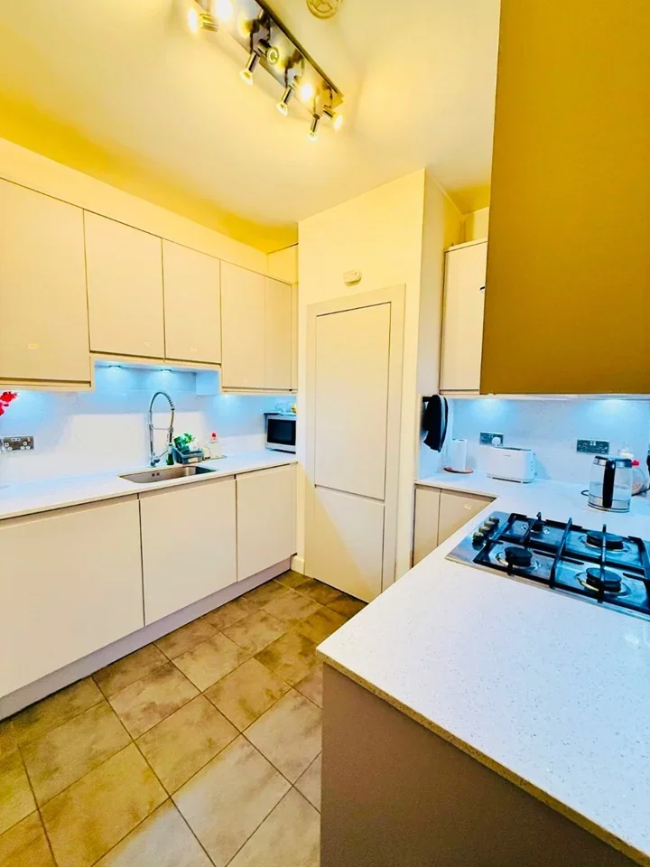 Flat Brent Street in Greater London