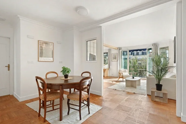 Flat Boulevard Exelmans in Paris