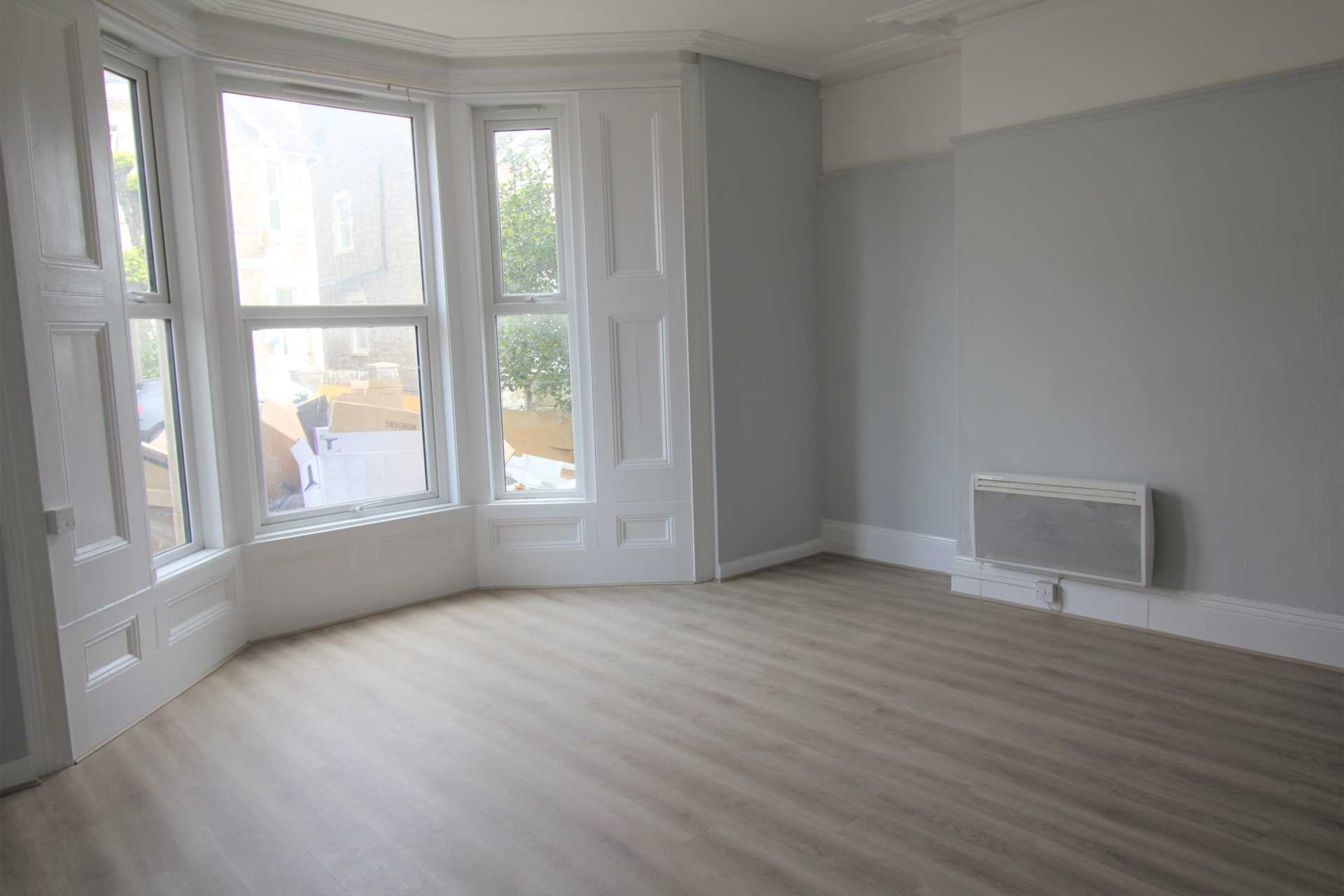 Flat Clevedon Road in Weston-super-Mare