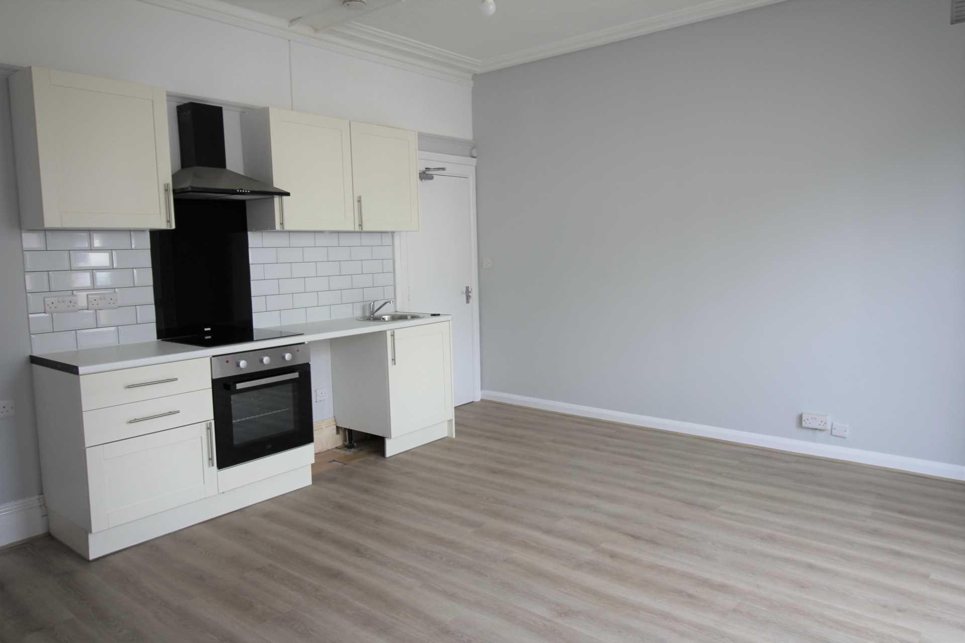 Flat Clevedon Road in Weston-super-Mare