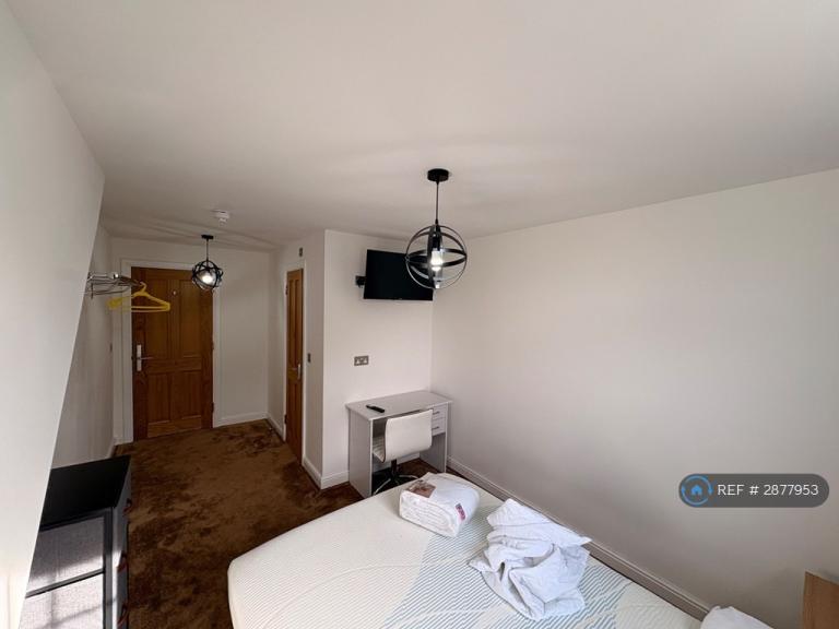 Room Bernardines Way in Buckingham