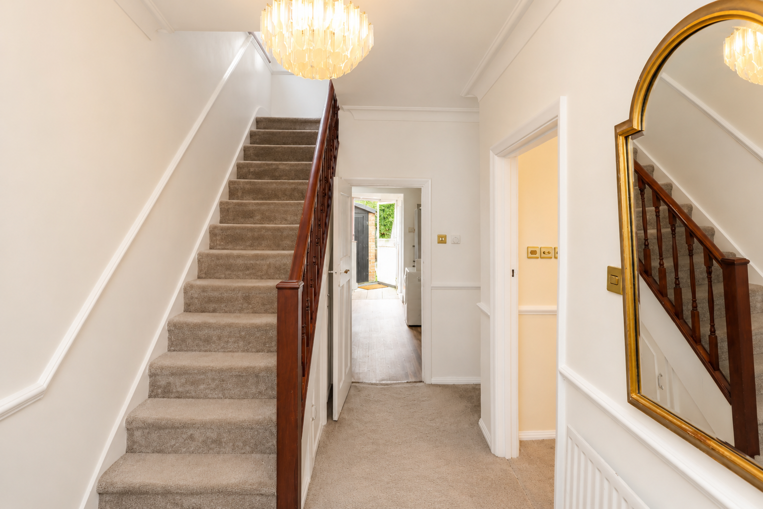 House Bowes Road in Greater London