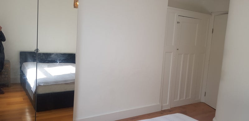 Room Valmar Road in Greater London