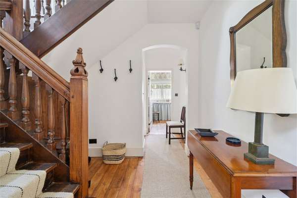 House Meadway Close in Greater London