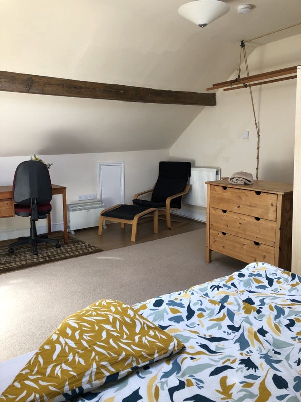 Room Armthorpe Road in Sheffield