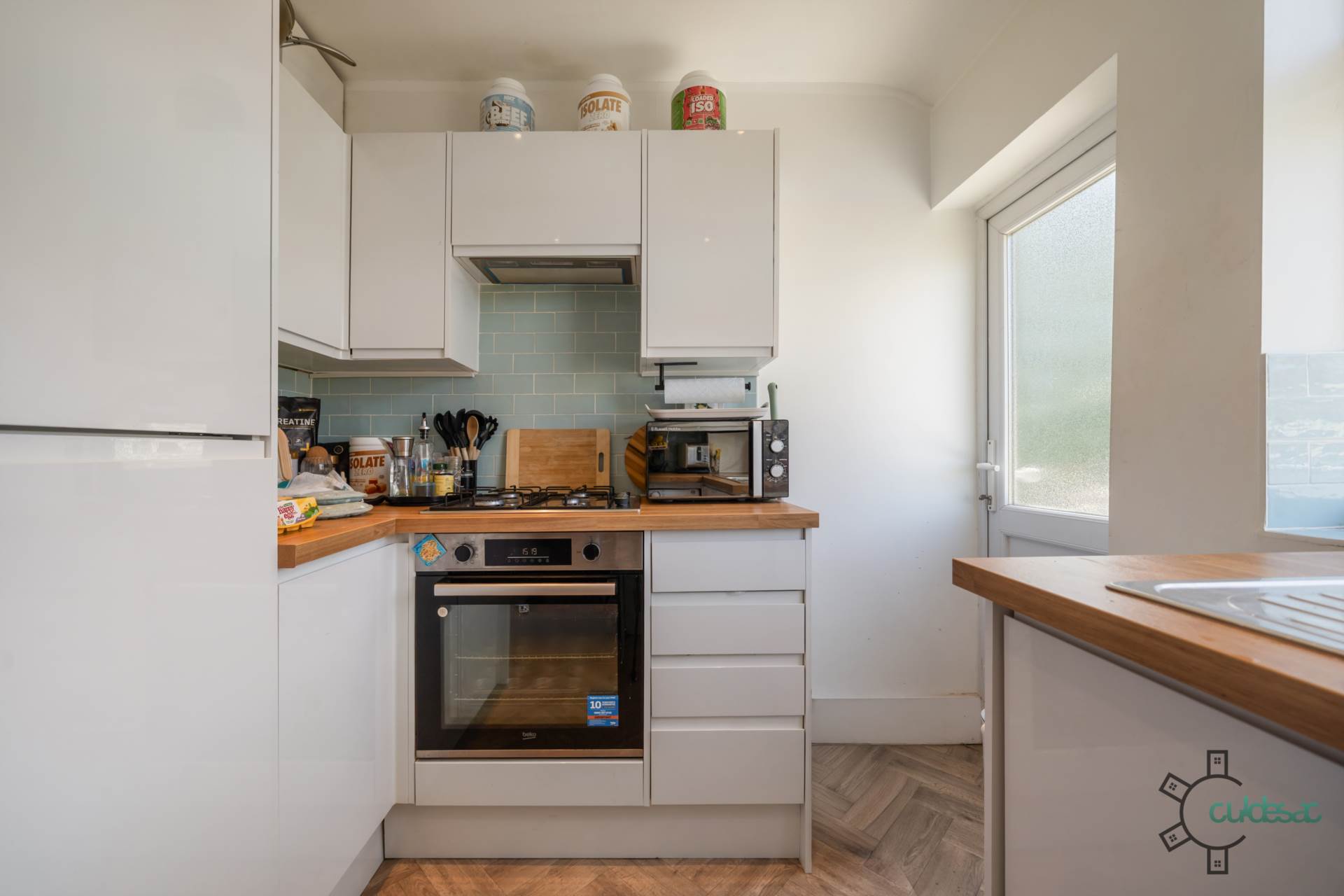Flat Crest Drive in Greater London