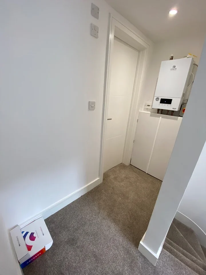 Room Colson Road in Greater London