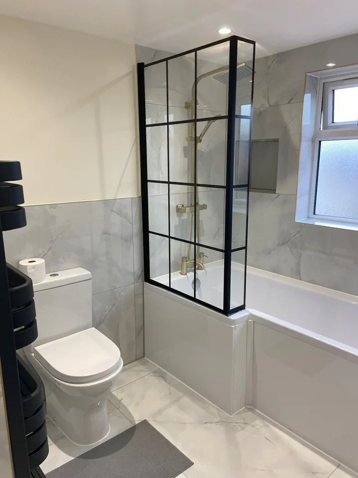 Room Colson Road in Greater London