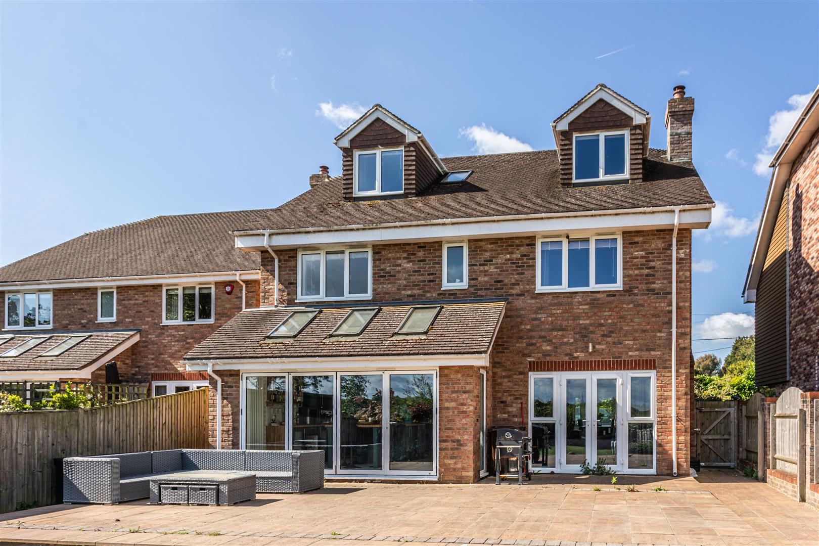 House Willow Field in Wealden