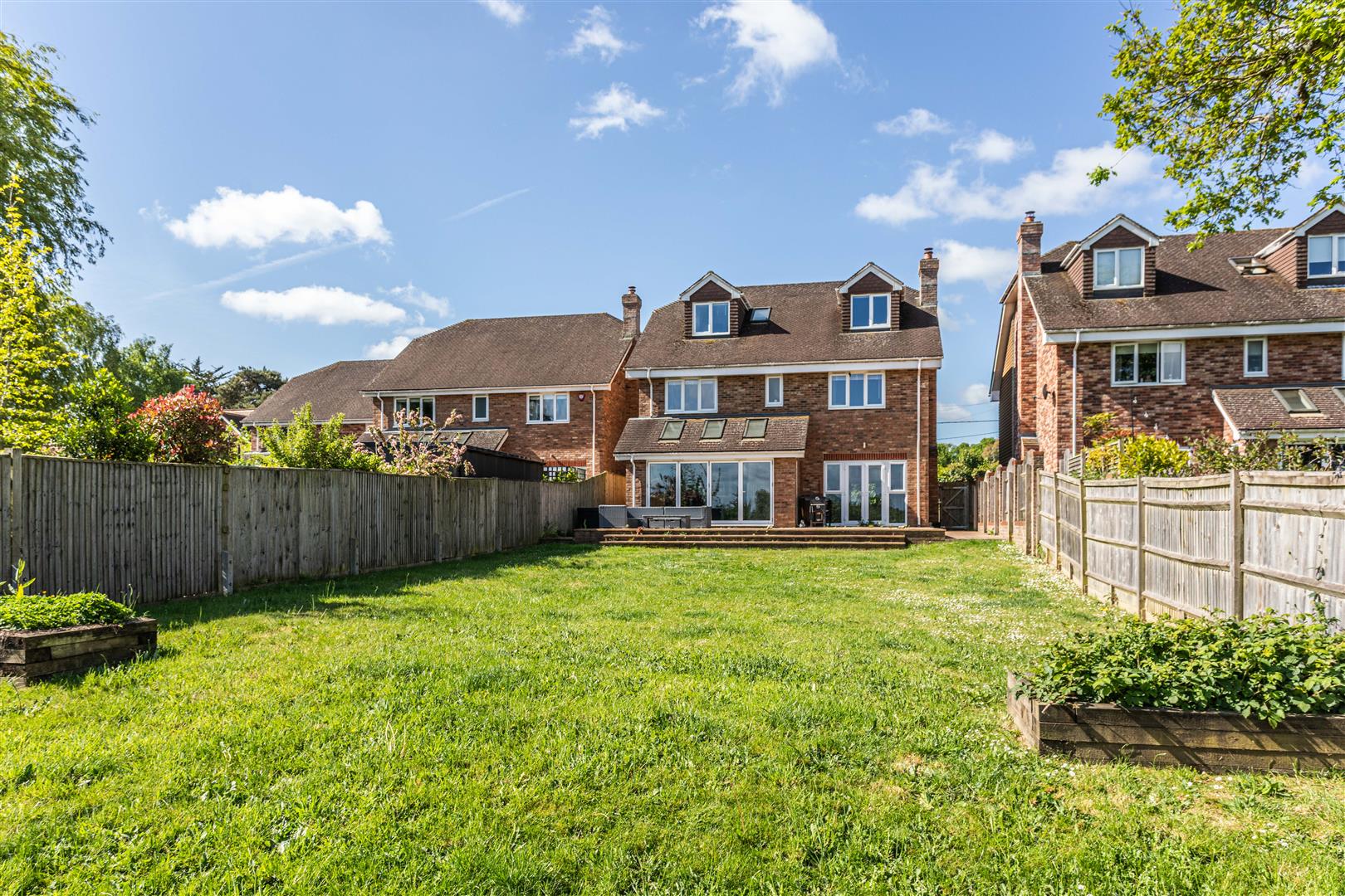 House Willow Field in Wealden