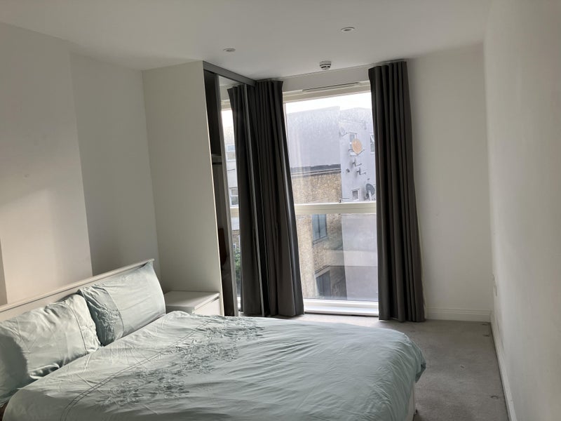 Room Scena Way in Greater London